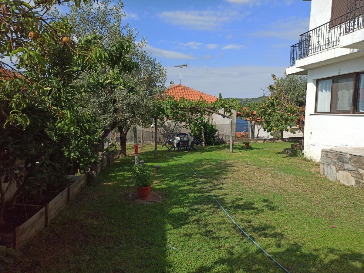 Dora'S House Comfortable Apartment With A Yard And View Pyrgadikia Dış mekan fotoğraf