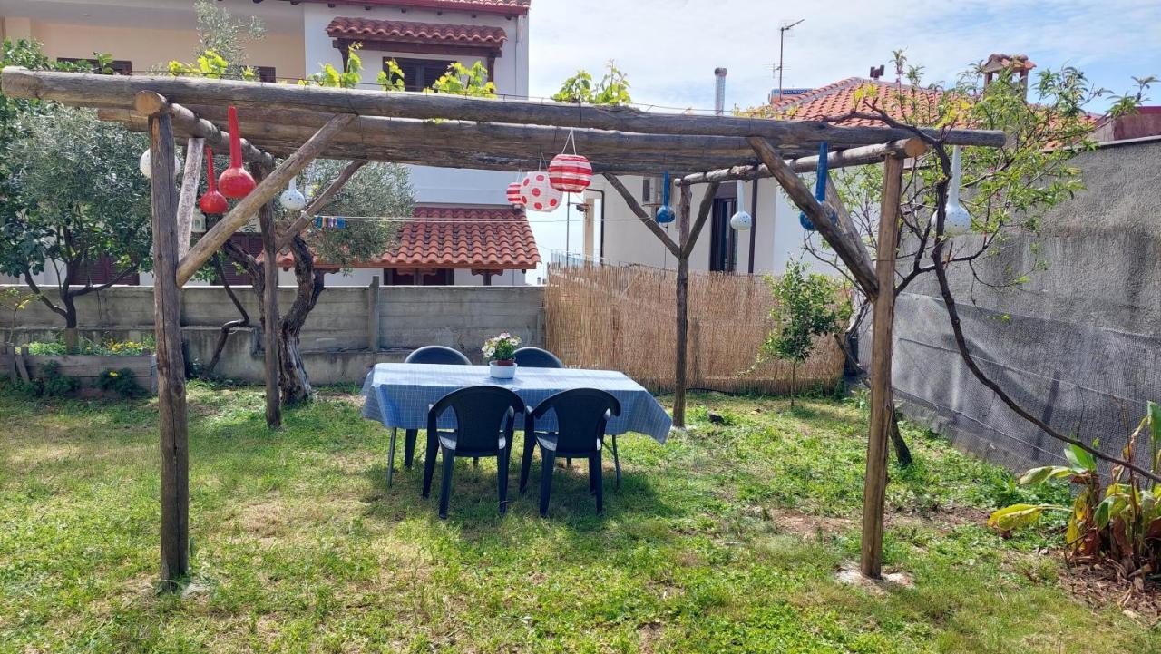 Dora'S House Comfortable Apartment With A Yard And View Pyrgadikia Dış mekan fotoğraf
