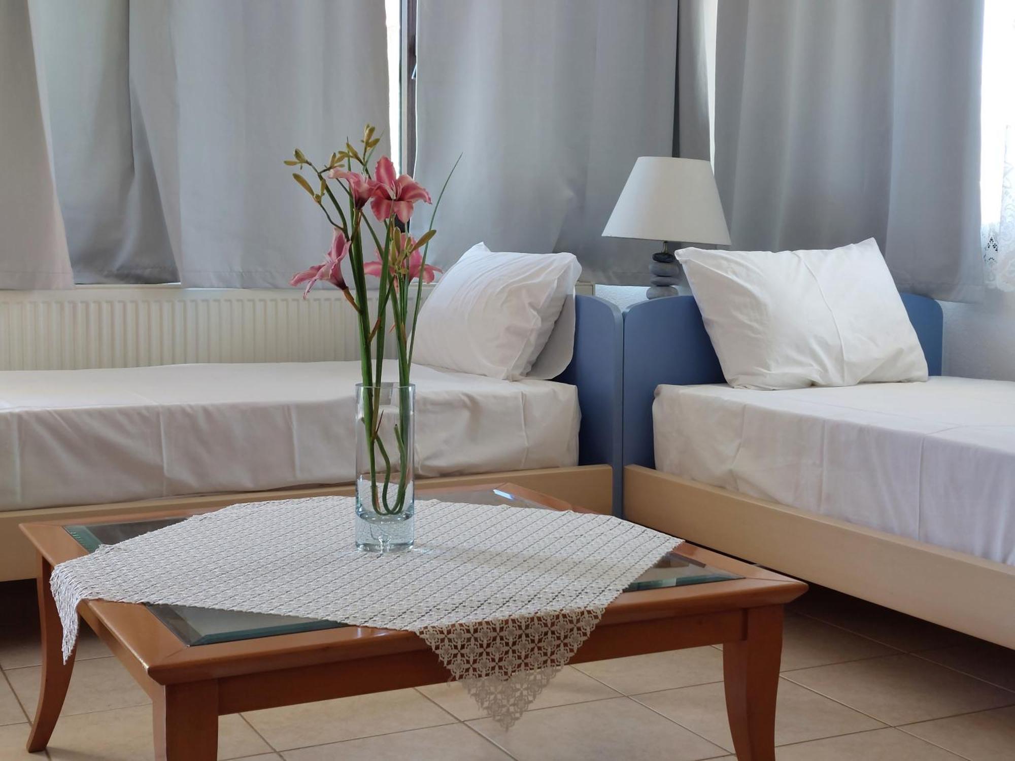 Dora'S House Comfortable Apartment With A Yard And View Pyrgadikia Dış mekan fotoğraf