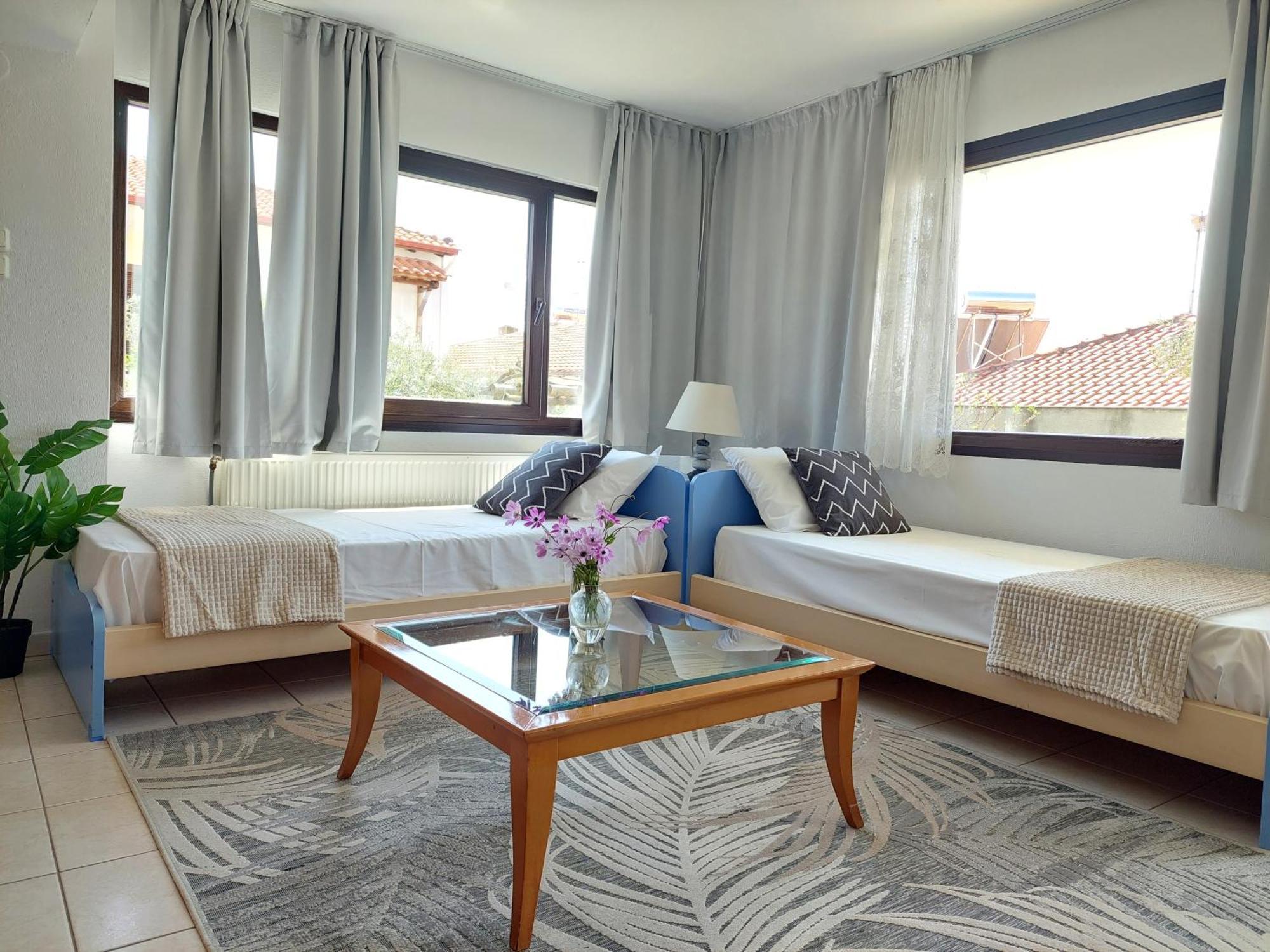 Dora'S House Comfortable Apartment With A Yard And View Pyrgadikia Dış mekan fotoğraf
