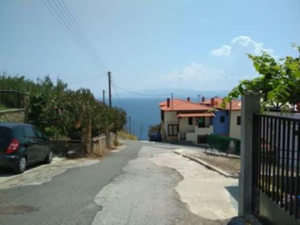 Dora'S House Comfortable Apartment With A Yard And View Pyrgadikia Dış mekan fotoğraf